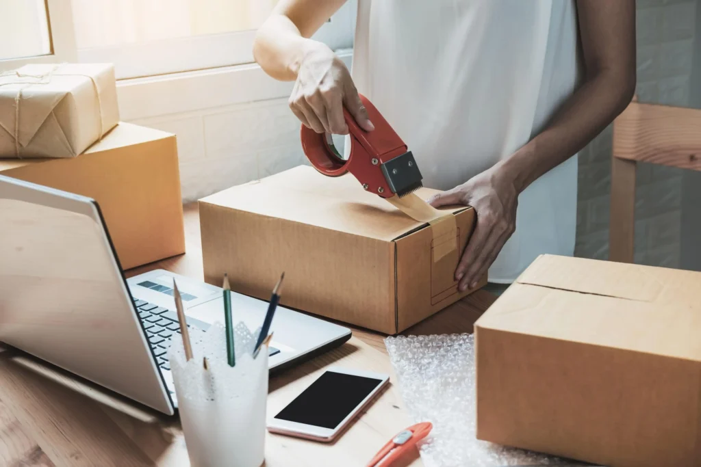 How does refunding in Shopify work?